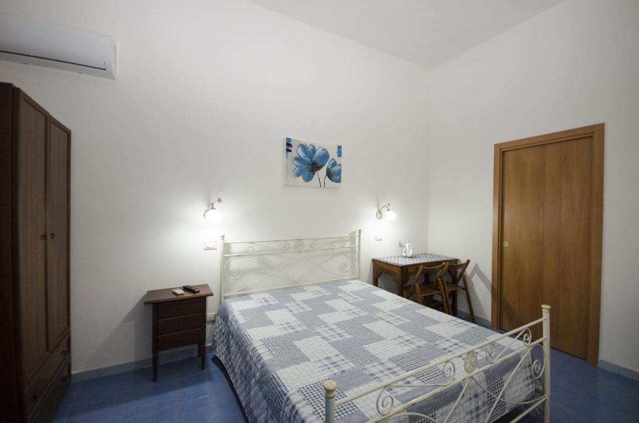 Appartamenti Da Clarissa Macari Luaran gambar